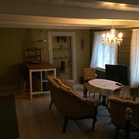 Gjestehuset Ibsen Grimstad  Dış mekan fotoğraf