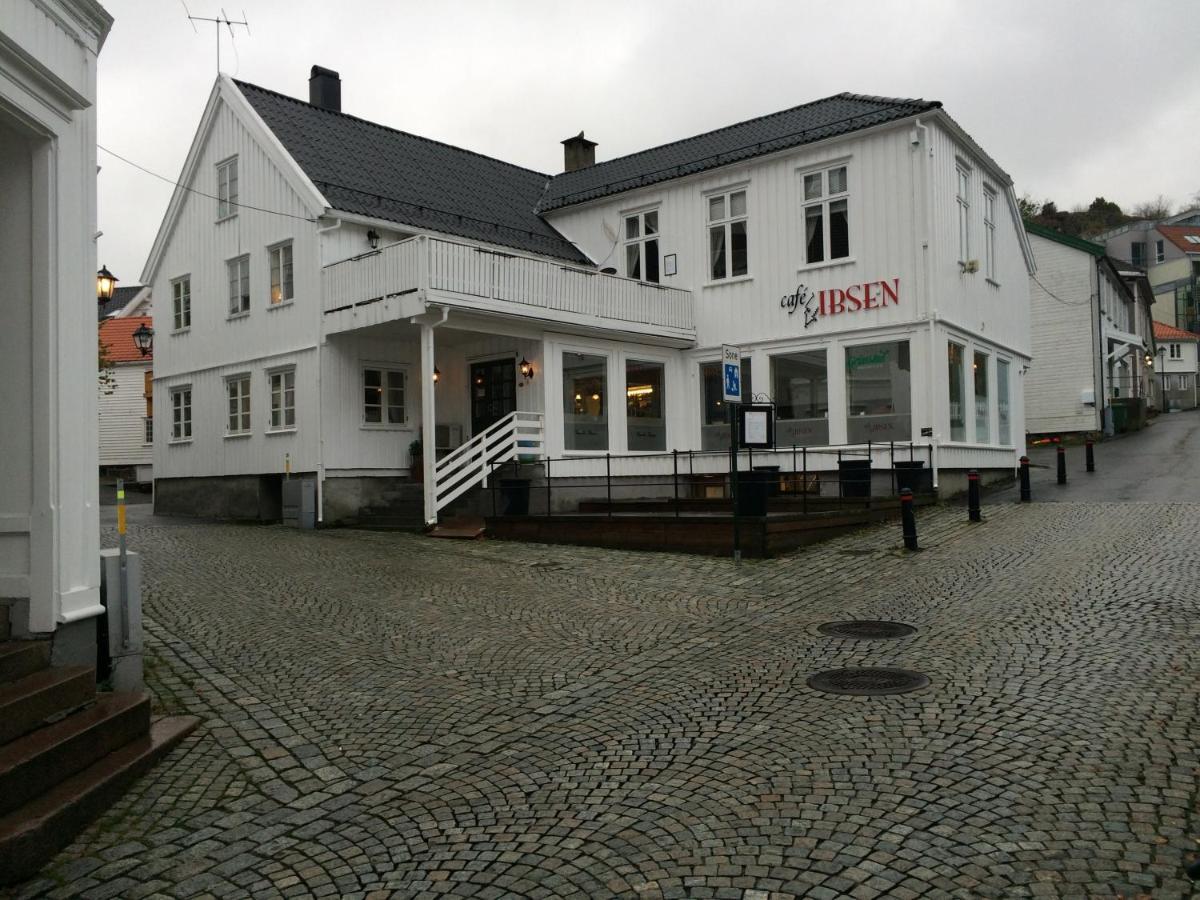 Gjestehuset Ibsen Grimstad  Oda fotoğraf
